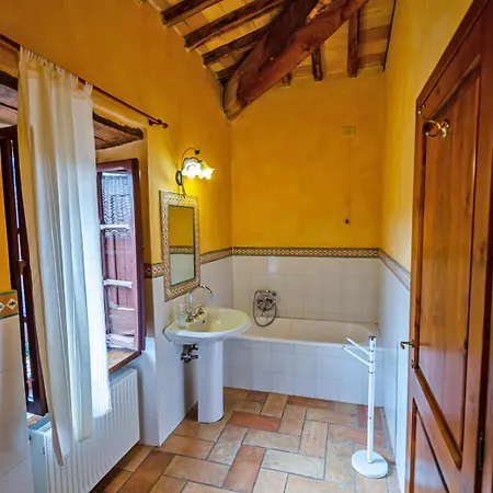 Farm stay La Fattoria Monte Santa Maria Tiberina